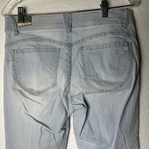 Wit & Wisdom Light Blue Stripped Distressed Ankle Skimmers Ab Solutions Pants - Picture 15 of 16